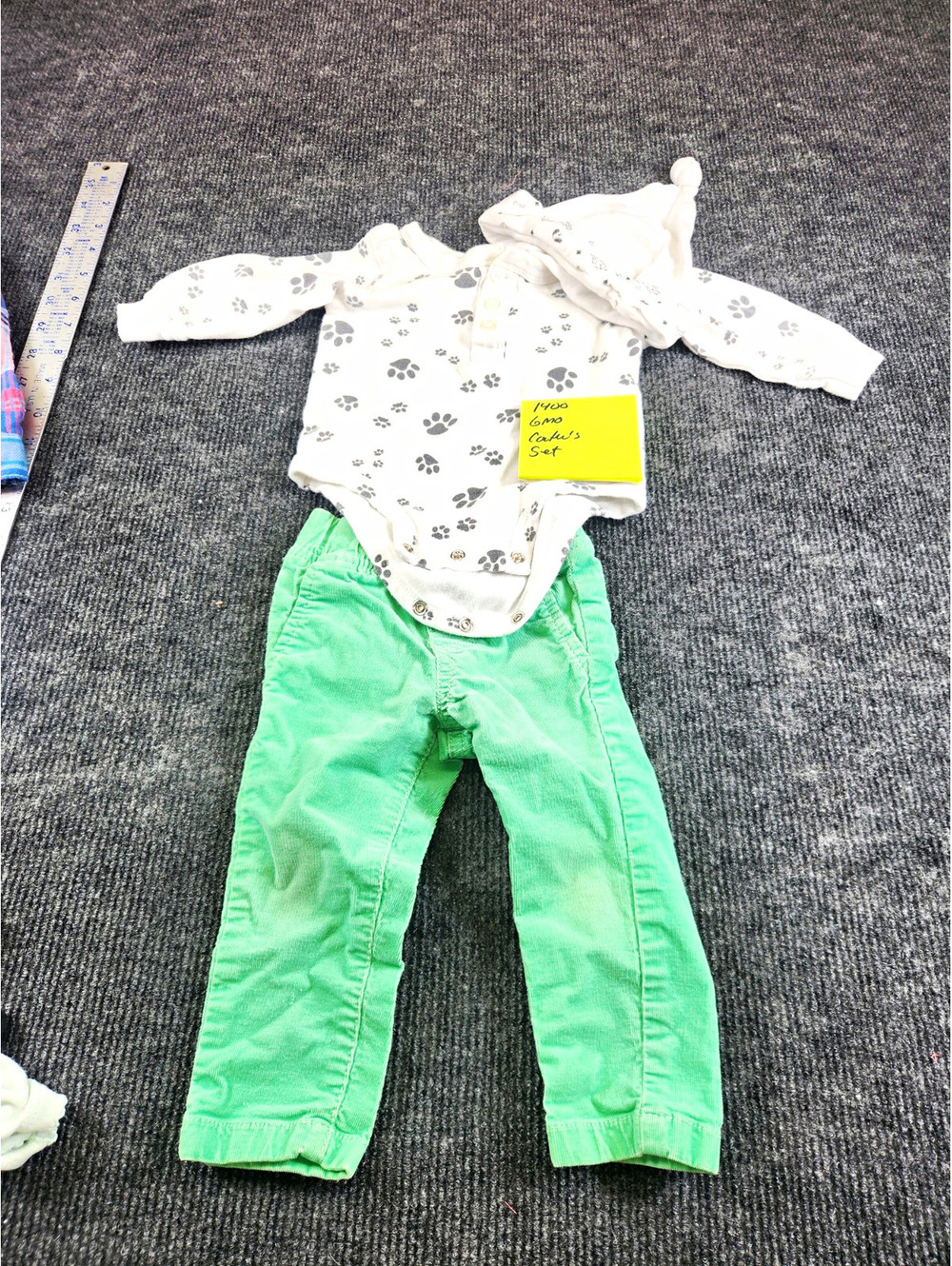 Carter's 3pc Baby Outfit Set Paw Print Bodysuit Pants Hat Green/White 9-12M